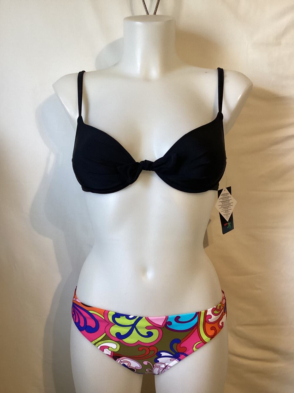 1323 NWT Bikini Bay Black Underwire Cup Size Top w/Low Waist Bottoms Size 8